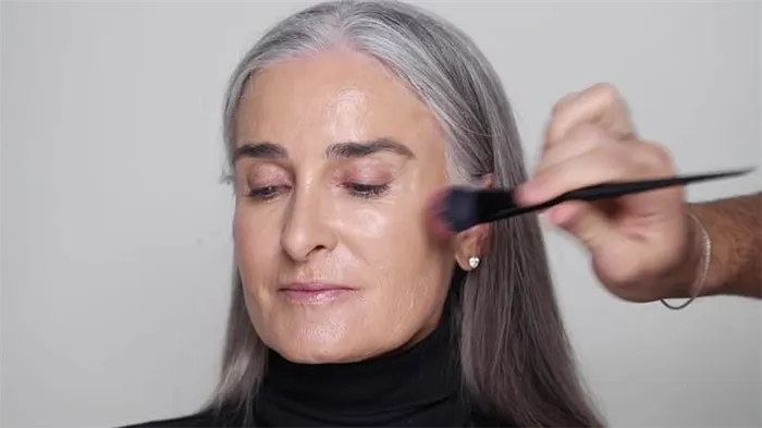 9 правил антивозрастного макияжа: видео и пошаговые инструкции от экспертов. Как сделать возрастной макияж. 28