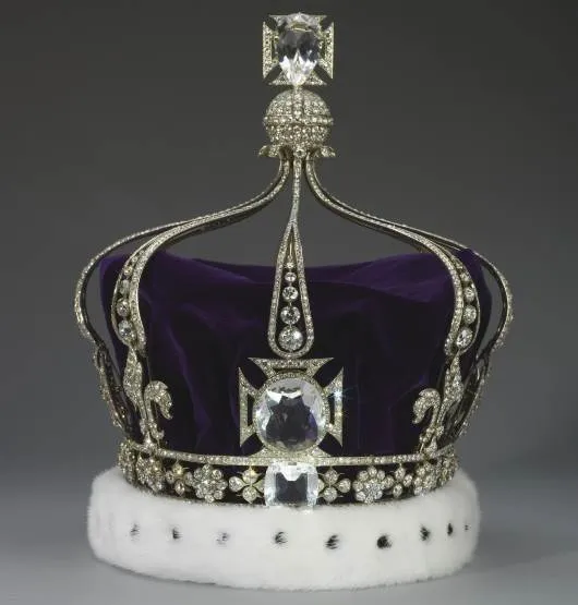 Сколько весит Британская корона? Краткая история тысячелетней монархии. Сколько весит корона елизаветы 2. 12