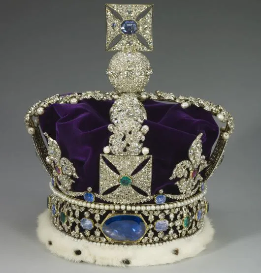 Сколько весит Британская корона? Краткая история тысячелетней монархии. Сколько весит корона елизаветы 2. 9