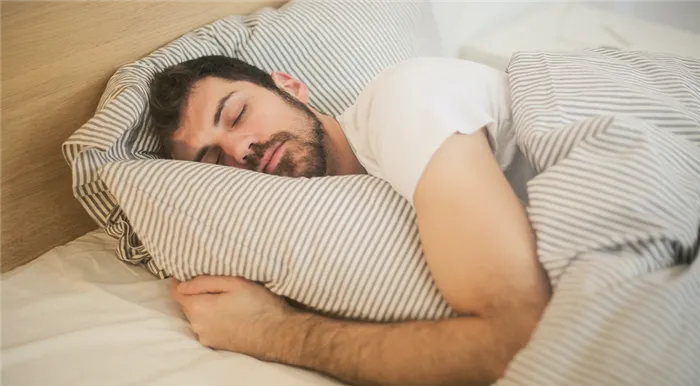 Сонливость днем: причины и способы перестать быть Спящим красавцем