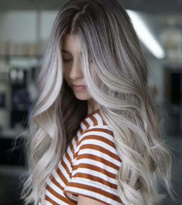 Способы красиво покрасить светлые волосы и правила выбора идеального тона. В какой цвет можно покрасить волосы блондинке. 26