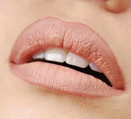 Татуаж губ: преимущества, недостатки, виды. Перманентный макияж губ что это. 12