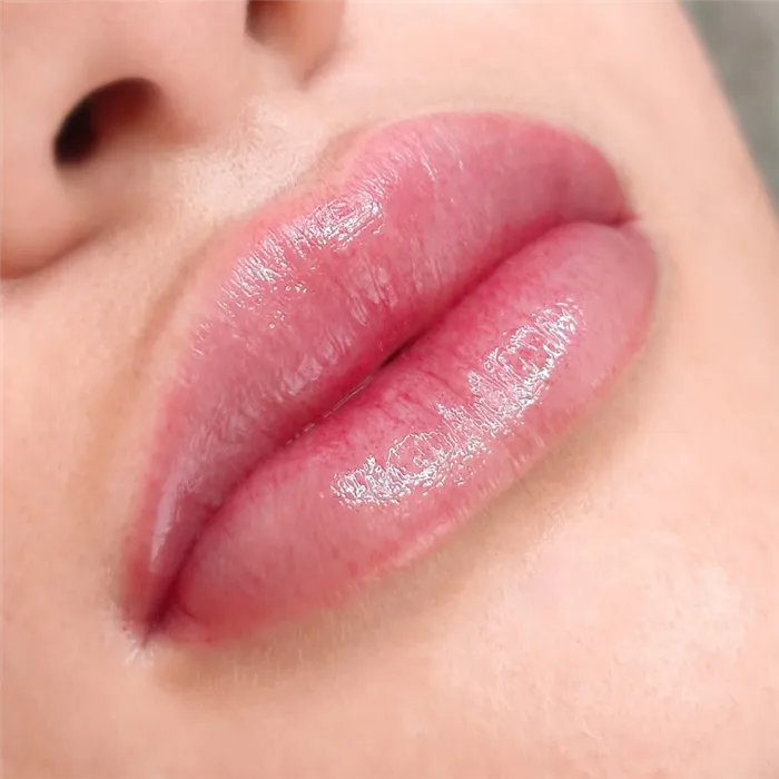 Татуаж губ: преимущества, недостатки, виды. Перманентный макияж губ что это. 37
