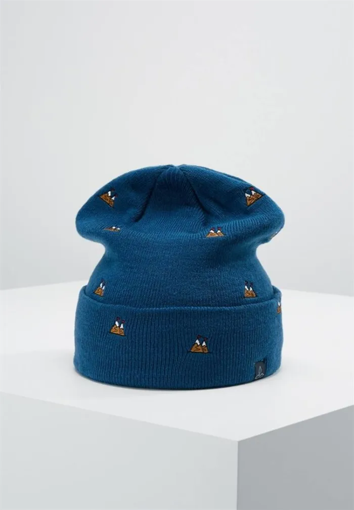 Гид по самым модным шапкам осени-зимы 2022/2023 и с чем их носить. Какие шапки модные этой зимой. 80