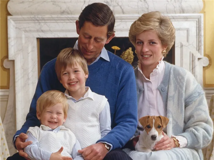 Принц Чарльз и принцесса Диана с сыновьями Уильямом и Гарри