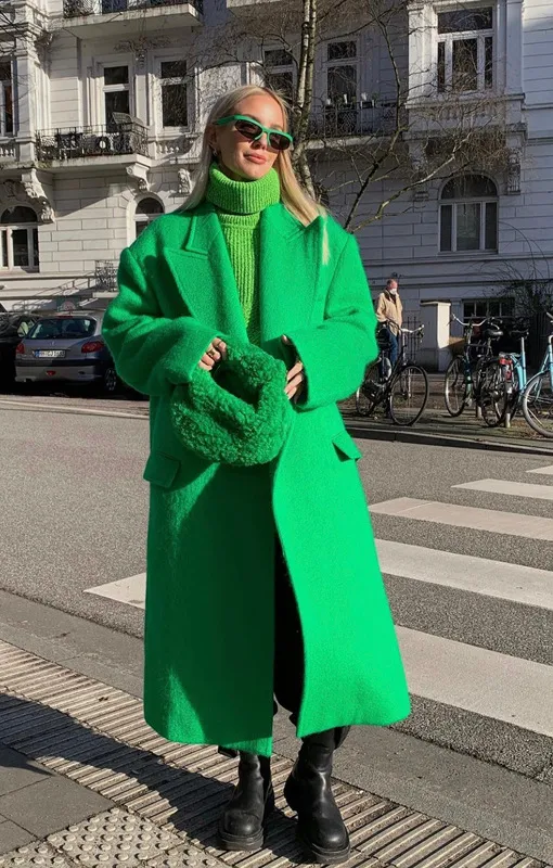 Зелёное пальто