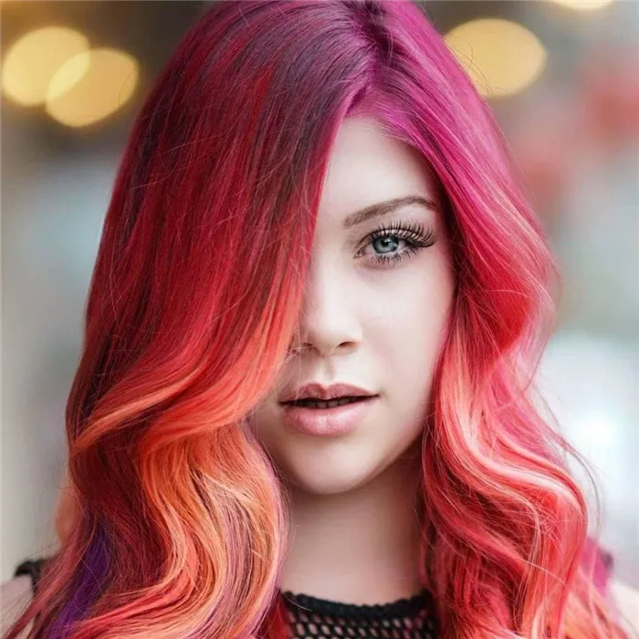 красно-розовые волосы