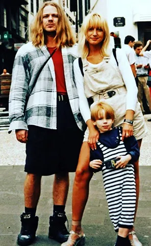 Никита Пресняков с родителями в детстве