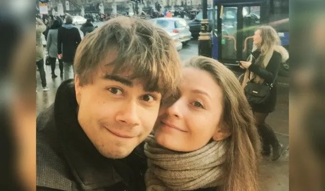 Александр Рыбак и его девушка Джулия