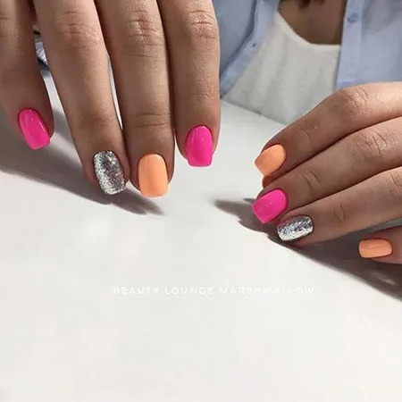 Красивый розовый маникюр 2020-2021. Фото трендового дизайна на короткие и длинные ногти. С каким цветом сочетается розовый на ногтях. 6