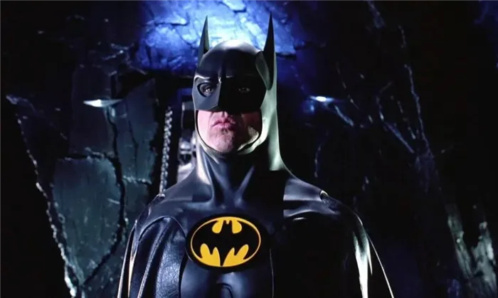 Майкл Китон в роли Бэтмена.