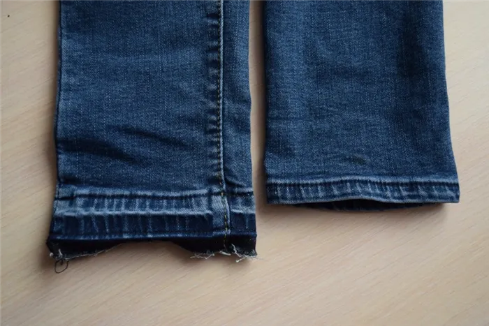 Правила и лайфхаки, чтобы без машинки укоротить джинсы по моде. Как обрезать джинсы внизу по модному. 13