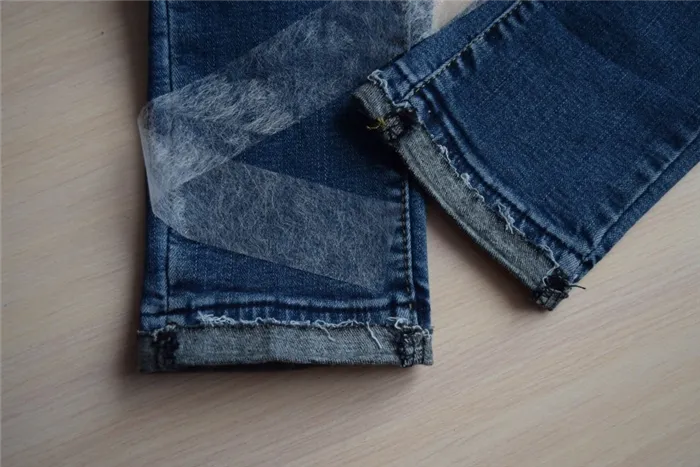 Правила и лайфхаки, чтобы без машинки укоротить джинсы по моде. Как обрезать джинсы внизу по модному. 16
