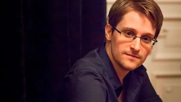 Эдвард Сноуден, бывший сотрудник ЦРУ