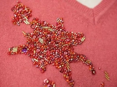 Как починить одежду с помощью вышивки: 8 необычных идей