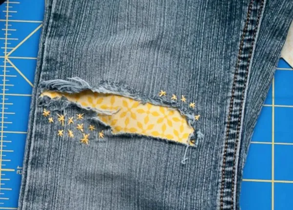 Как красиво зашить дырку на одежде, чтобы шов был незаметным. Как красиво зашить дырку вышивкой. 12