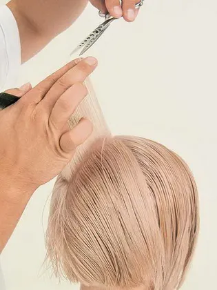 Короткие стрижки: технология выполнения. Как подстричь затылок женщине при короткой стрижке. 5