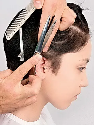 Короткие стрижки: технология выполнения. Как подстричь затылок женщине при короткой стрижке. 18