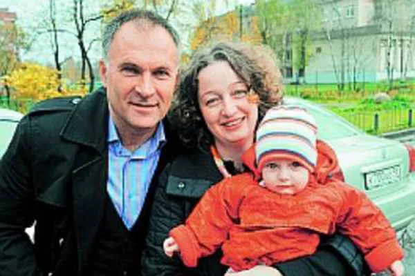 Виктор Литвинов с женой Еленой и дочкой Аксиньей