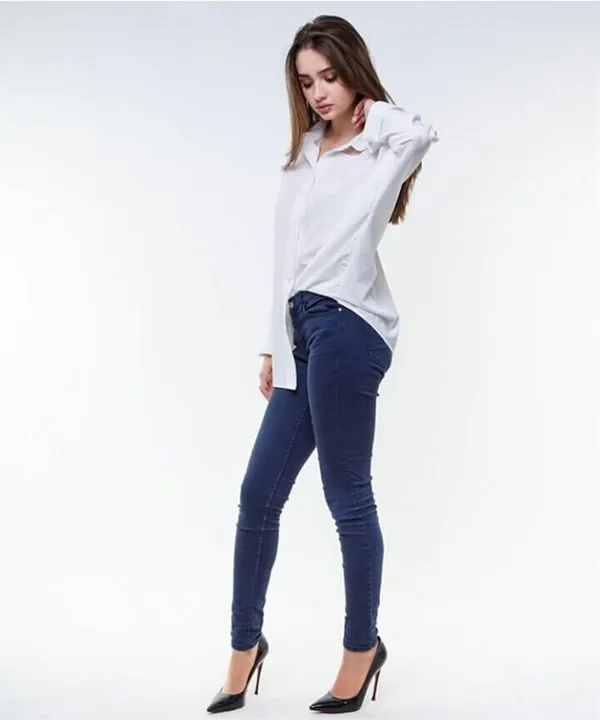 Рубашка с джинсами: фото-идеи для модных образов. Как носить рубашку с джинсами женщине. 6