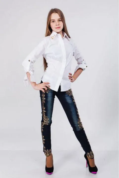 Рубашка с джинсами: фото-идеи для модных образов. Как носить рубашку с джинсами женщине. 30