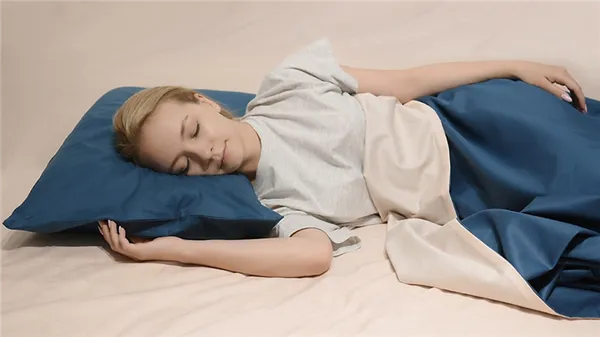 Как выбрать высоту подушки для сна на боку