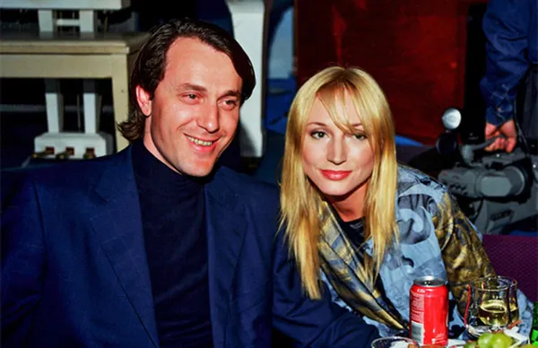 Роман Кристины Орбакайте и Руслана Байсарова начался в 1996 году.