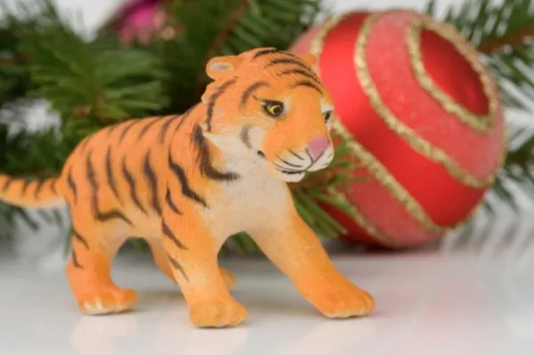 новогодний декор на год тигра