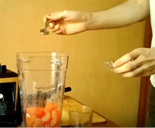 Что можно приготовить с помощью блендера - простые рецепты. Что можно измельчать в блендере с чашей. 2