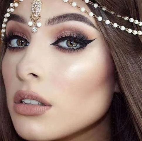 Арабский макияж бровей