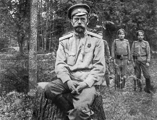 Николай II под арестом в Царском Селе 