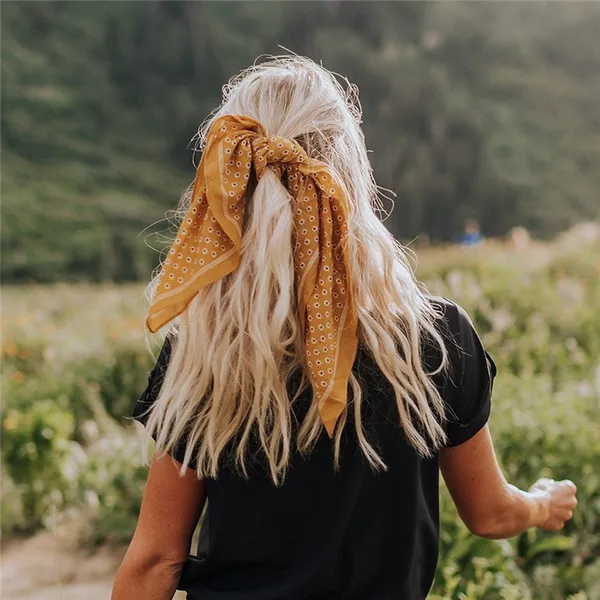 12 способов носить платок-бандану летом