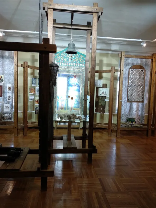 музейные экспонаты 11 - 12 век