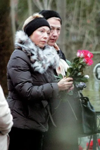 Первая жена Олега Газманова, его строгая мать и вторая жена Марина, которую он добивался всю свою жизнь. Сколько лет родиону газманову в 2023. 10