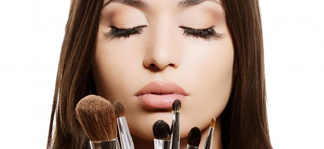 Как правильно делать макияж, чтобы не повредить наращенные реснички 44