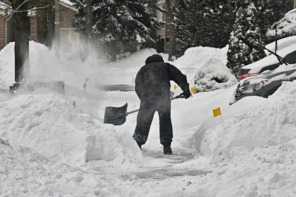 toronto-gets-hit-by-massive-snowstorm