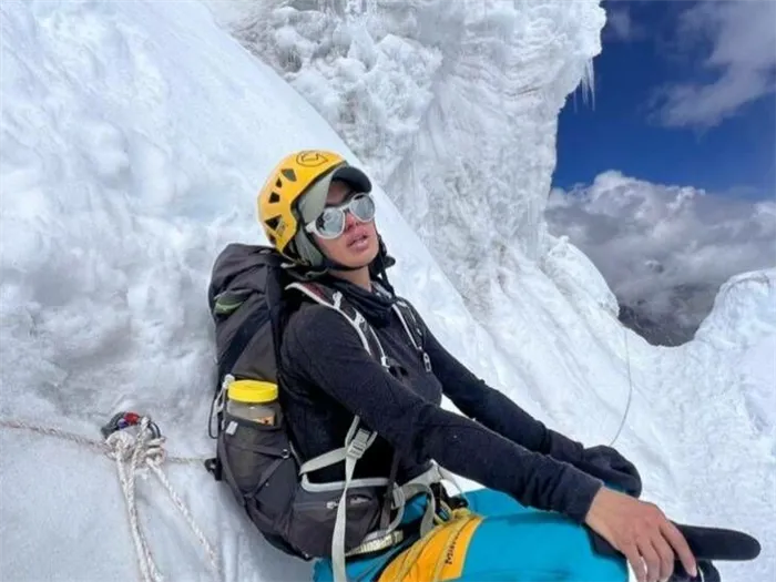 Горы не прощают ошибок»: Виктория Боня показала кадры со склона, где погибла альпинистка Хилари Нельсон. Виктория боня в колготках? 7