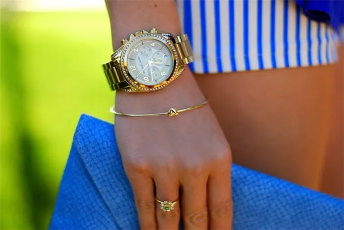 Как носить украшения: энергетика правой и левой руки. На какой руке носят браслет женщины? 30