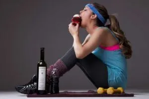 Совместимость диет и алкоголя. Какой алкоголь можно на диете при похудении. 10