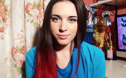 Катя Клэп – одна из первых популярных видеоблогеров рунета. Сколько лет кате клэп. 8